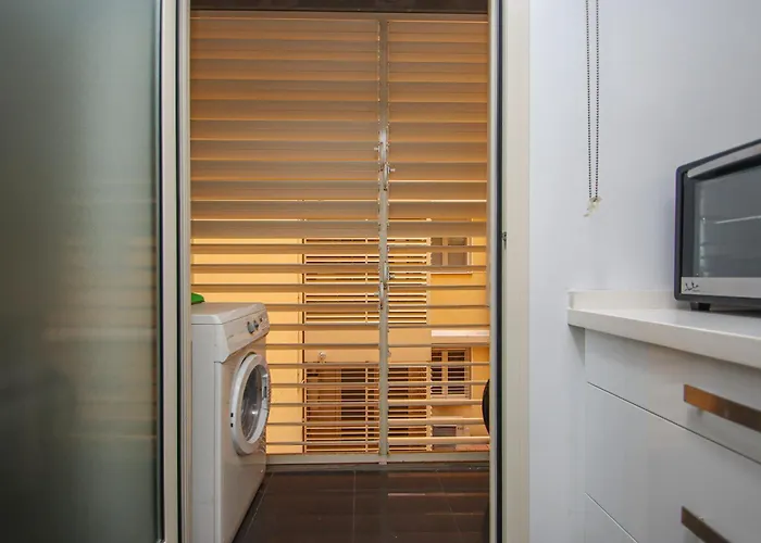 Luxury Apt In Plaza De Espana - Free Parking